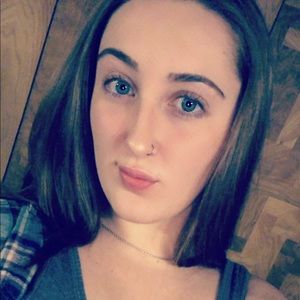 Meet your Posher, Alexandra